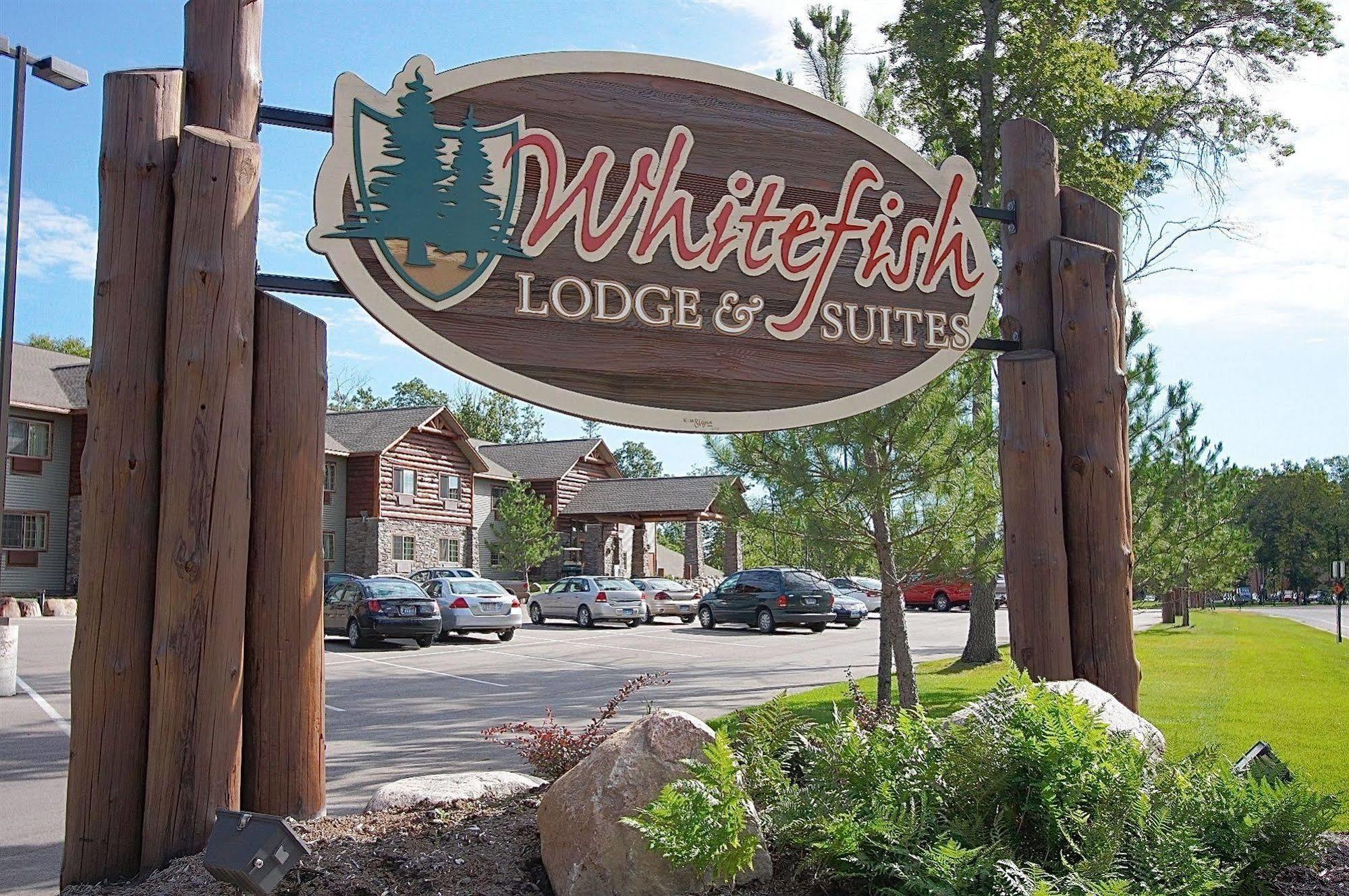 Whitefish Lodge And Suites Cross Lake Exterior photo